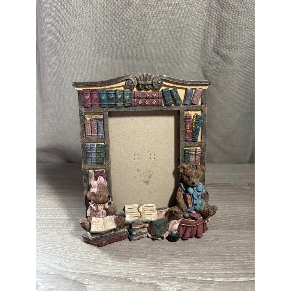 A. Richesco Corp Handpainted Teddy Bear Library Bookshelf Resin Picture Frame